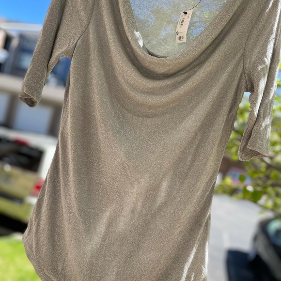 Top - Picture 2 of 4